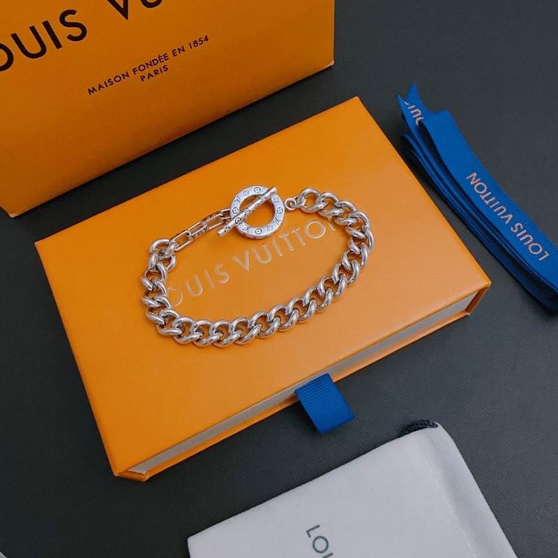LV Bracelet 02lyr66